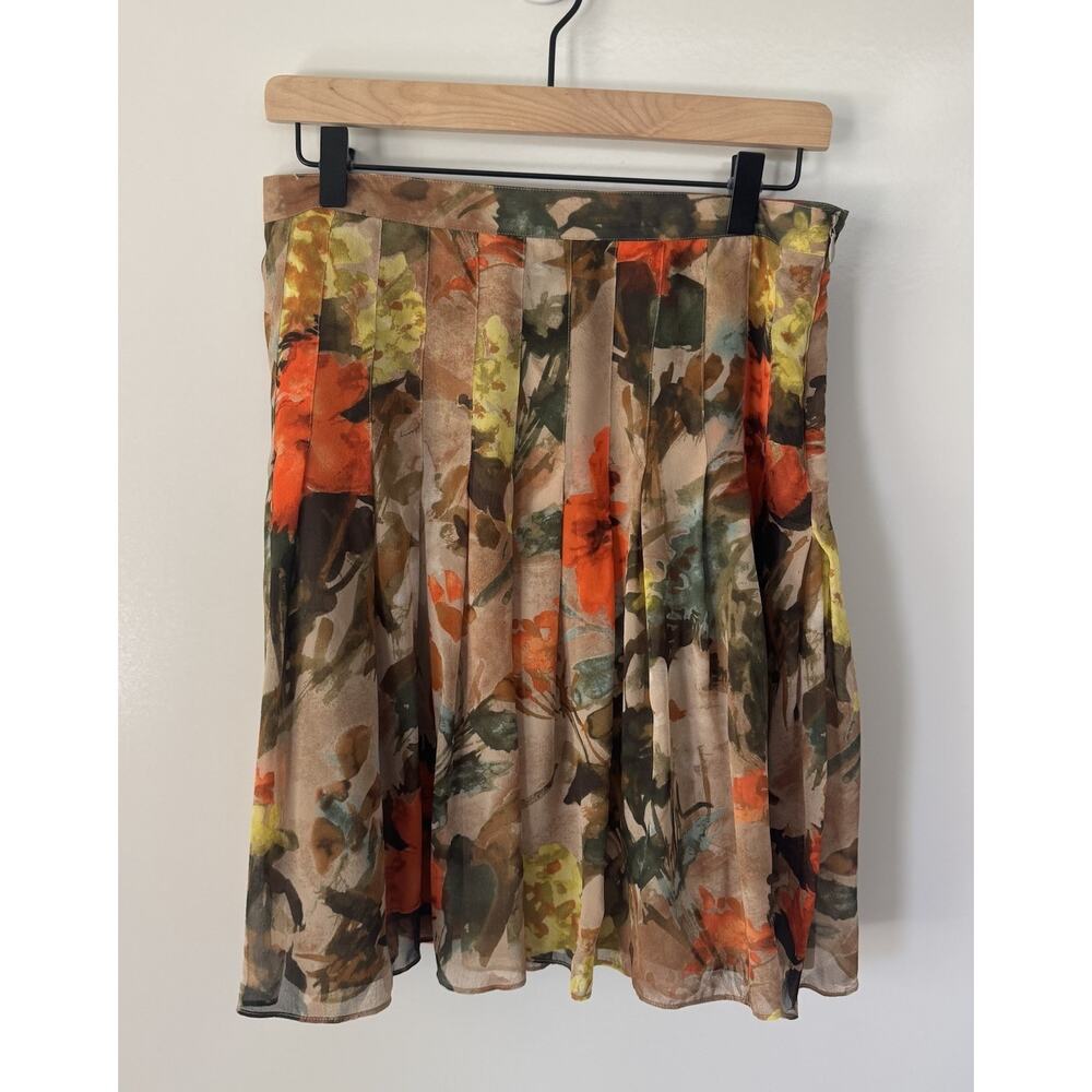 Burberry Ladies Size US 4 Silk Pleated Skirt Brown Orange Floral Printed - Picture 2 of 11